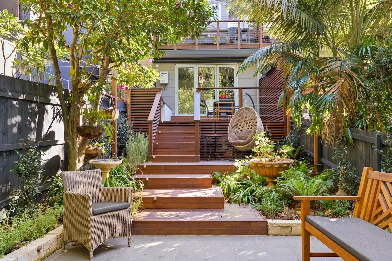 Outdoor Entertaining & Courtyards